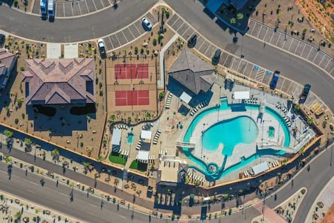 30 people with pool, waterslide and pickleball