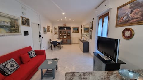 Popular Airbnb listing: "Giorgia's House" in Crotone