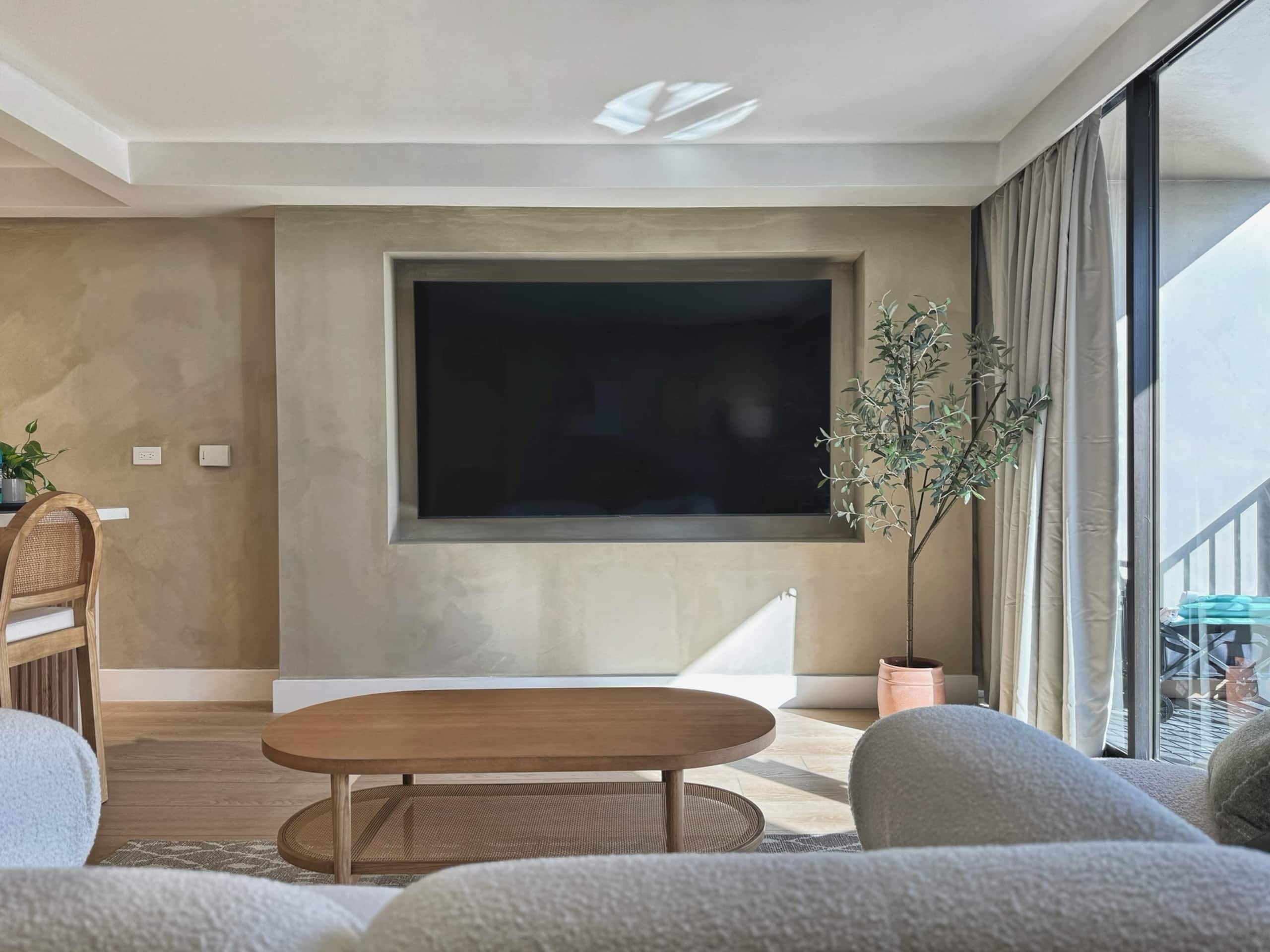 *Close to Beach Modern 1BR in Waikiki w/Parking* - Image 4