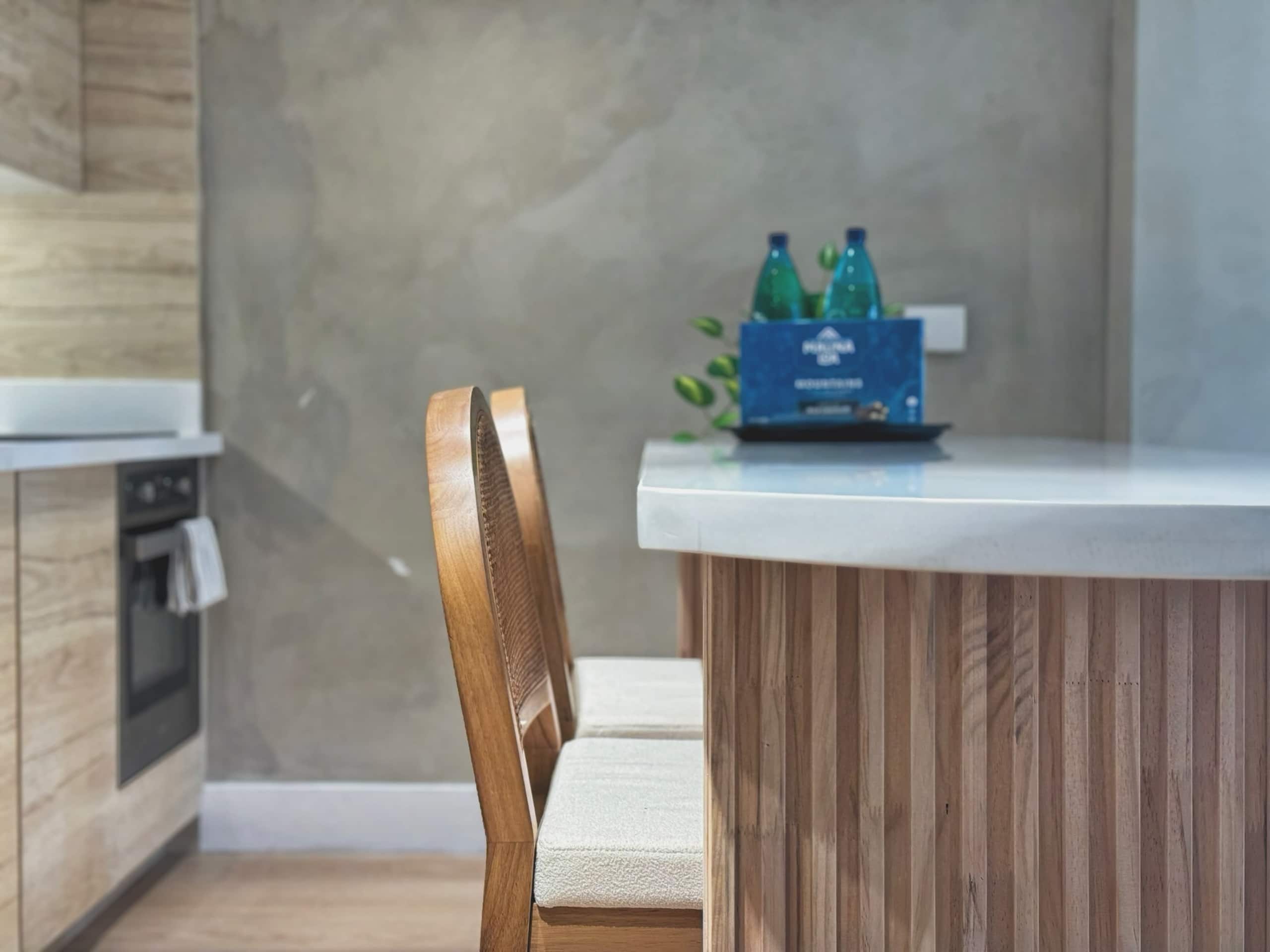 *Close to Beach Modern 1BR in Waikiki w/Parking* - Image 21