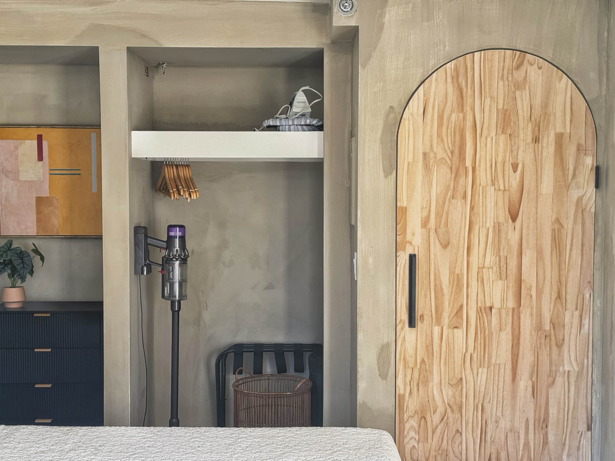 *Close to Beach Modern 1BR in Waikiki w/Parking* - Image 34