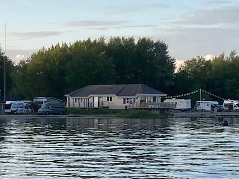 Unique Houseboat on 't Veluwemeer with Wellness