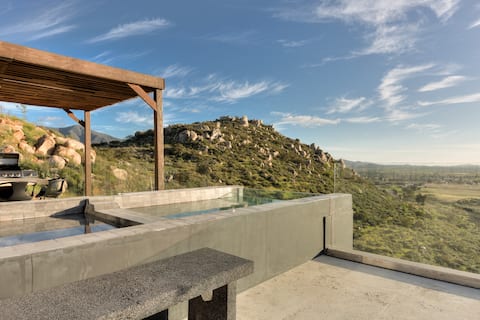 Exclusive villa with private vineyard