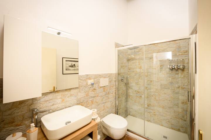 Mommy’s – Vatican House gallery image 5