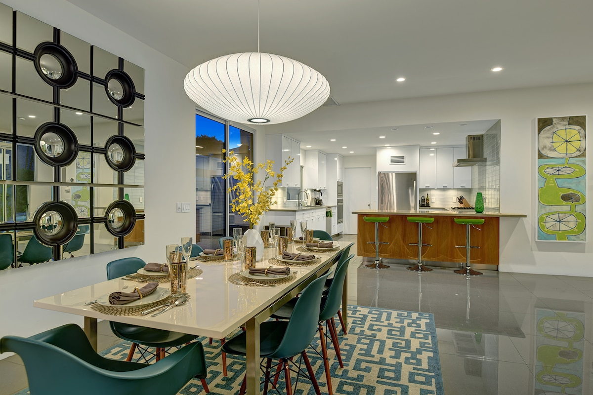 Twin Palms House — view 3