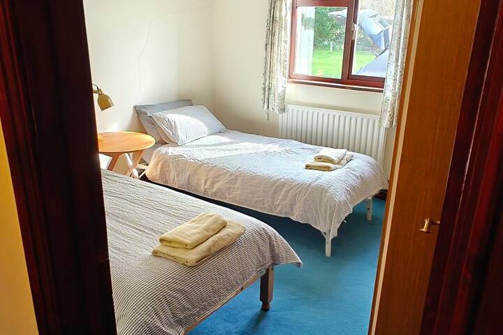 Საძინებელი 3 - ორადგილიანი ოთახი