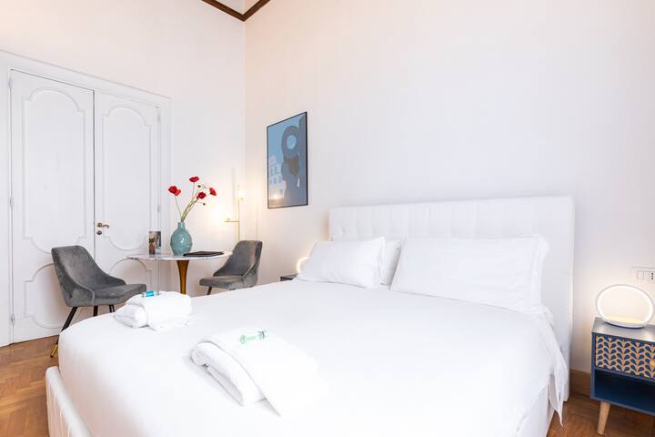 Spanish Steps Exclusive Apartment gallery image 2