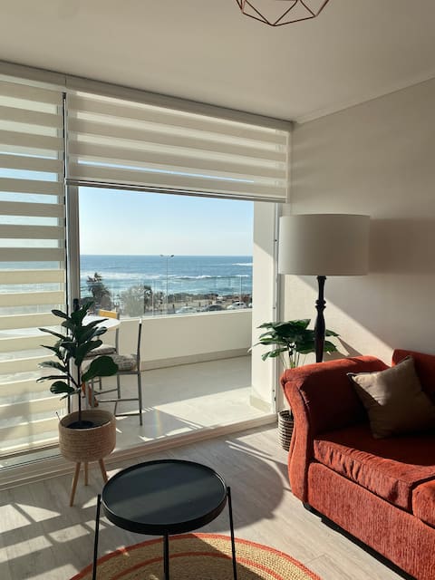 Successful Airbnb property: oceanfront apartment in Arica