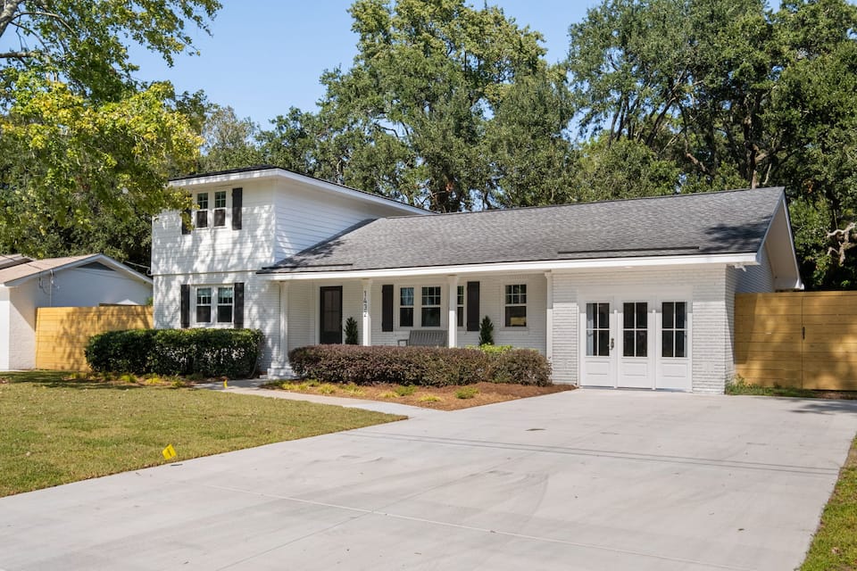 Top-earning Airbnb listing in Mount Pleasant, 7 bedrooms
