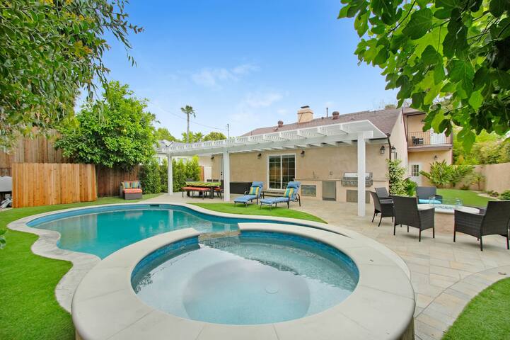 Beautiful Sherman Oaks Oasis gallery image 5