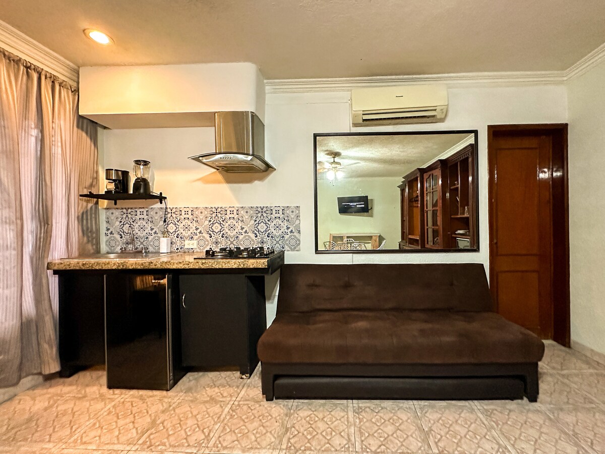Top Airbnb: Cozy studio para 3 personas en chuburna - loft eta in Ampliación Plan De Ayala