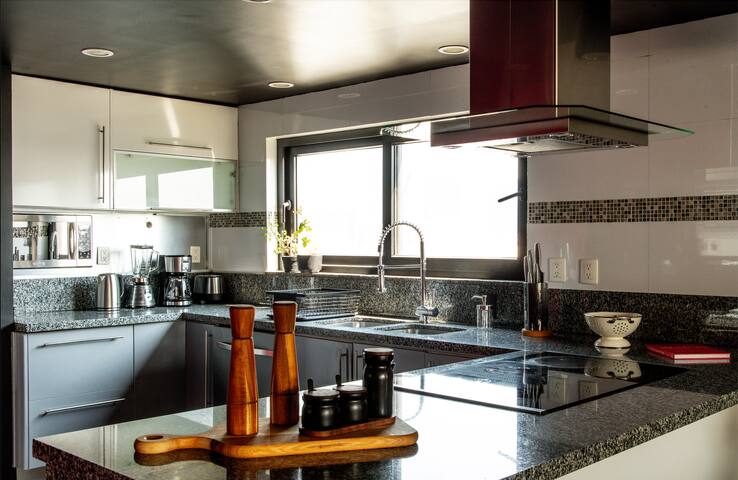 Mr. W | Roma Dreamy PH w/Terrace next to Cibeles gallery image 4