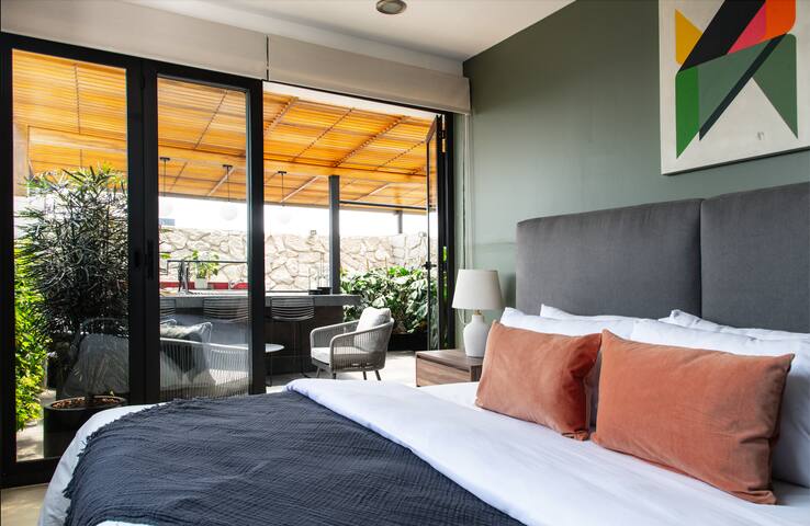 Mr. W | Roma Dreamy PH w/Terrace next to Cibeles gallery image 3