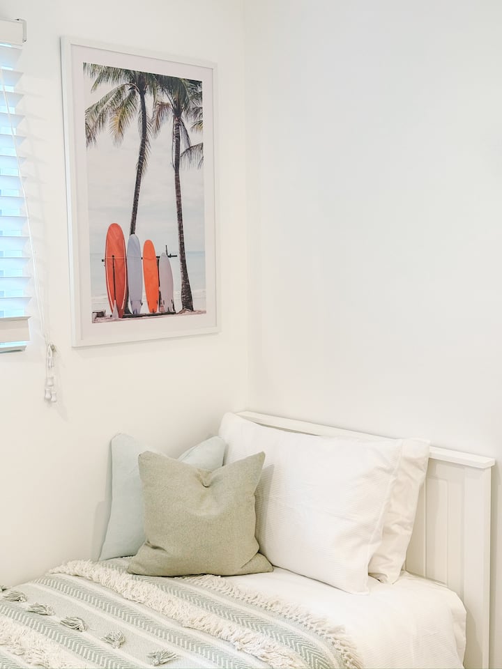 Საწოლი 3 - ამ საძინებელში მრავალმხრივი კომფორტი გელით - აირჩიეთ 1 × ერთადგილიანი საწოლი ან 2 × ერთადგილიანი საწოლი