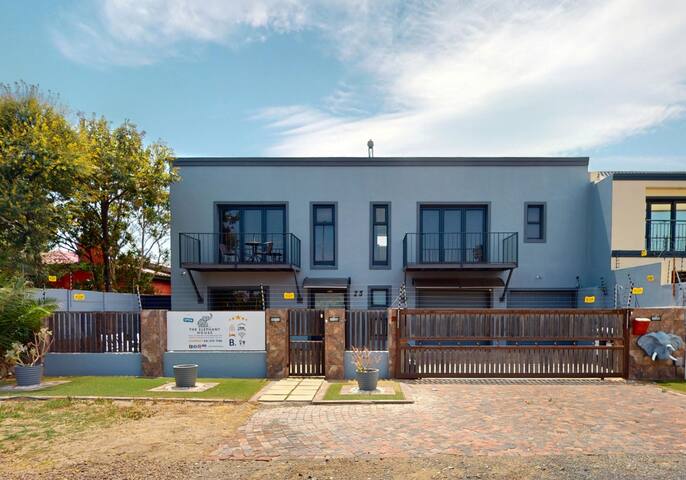 The Elephant Cottage gallery image 2