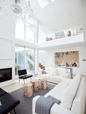 Loft 58 – Luxury Loft with swimming pool gallery image 4