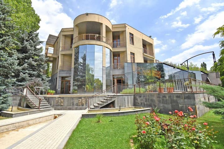 Sky Mansion Wellness Complex - Jerewan