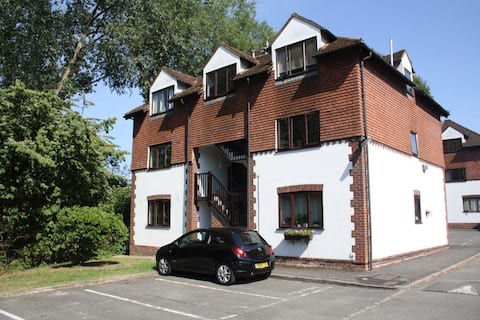 Comfortable & Tranquil Newly Renovated Apartment