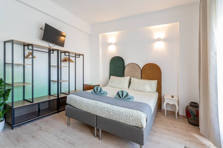 A4&5| Vatican Aurelio – Suite – 4 pax gallery image 2