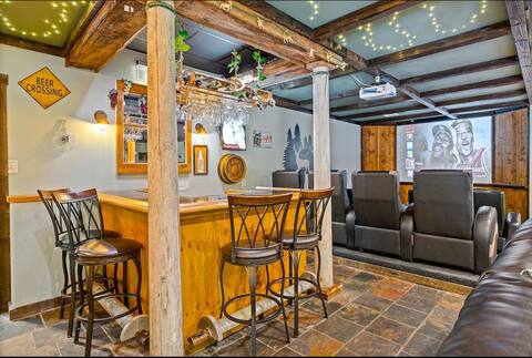 Amazing Game Room, Golf Simulator, Hot Tub & More