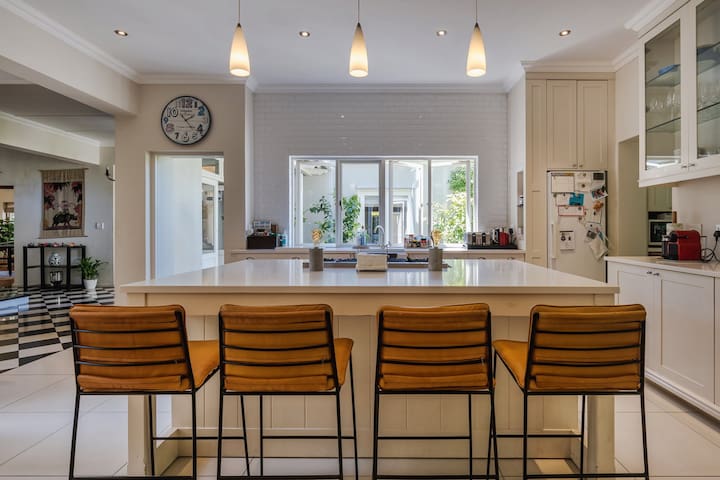 Kilara Mountain view gallery image 4