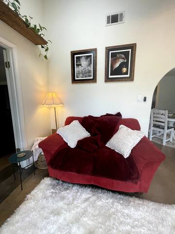 Austin Hill Country Vacation Home – Pool, Big Yard gallery image 4