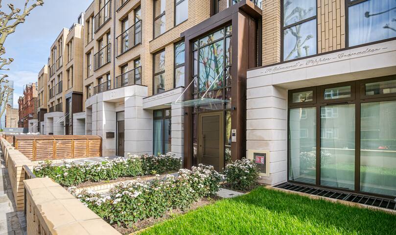 Luxury 2 bedroom Apartment in Kensington – w A/C