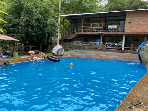 cabin for couples and companions