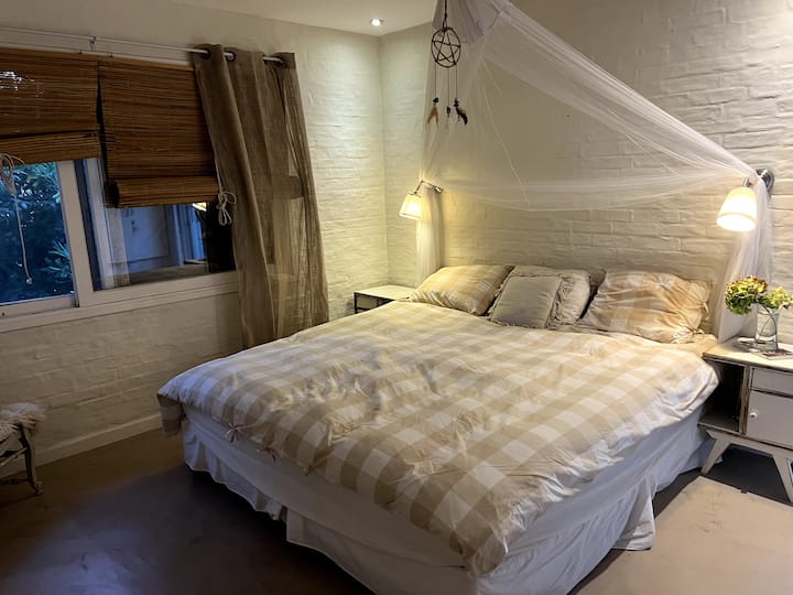 Prizemlje spavaće sobe spojene sa sobom 