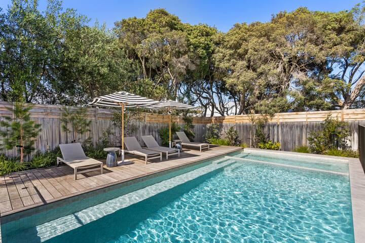 Effortless coastal luxury gallery image 2