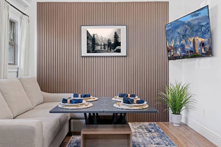 Modern Luxury In Slc + Mtn Views - Salt Lake City, UT