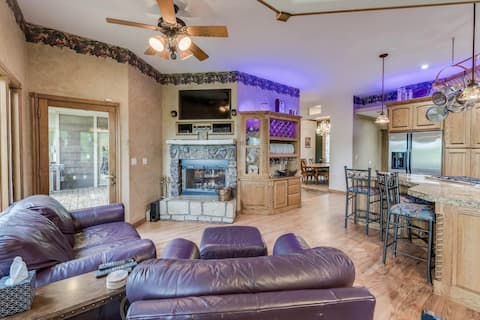 Serene Estate Amid Nature at Tenkiller Ferry Lake