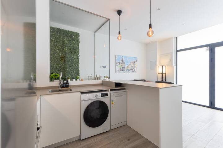 Beautiful apartment for 8 pax in Plaza Olavide gallery image 5