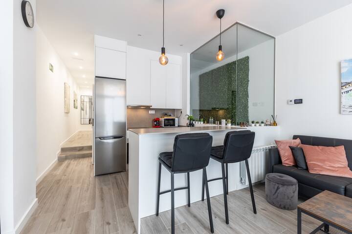 Beautiful apartment for 8 pax in Plaza Olavide gallery image 4