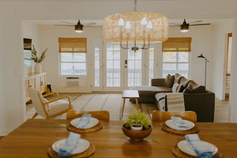 Big Ole Blue - 3BDR/2B Home near beach!