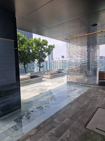 Ultra Stylish Asok Terminal 21 Sleeps 4 near BTS gallery image 5