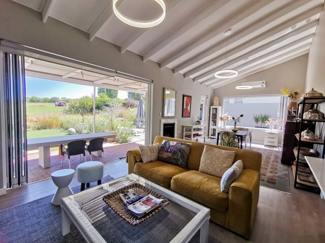 Mountain Retreat gallery image 2