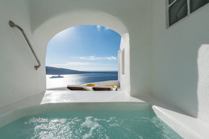 Cliff Nest Honeymoon Suite by Fanari Villas