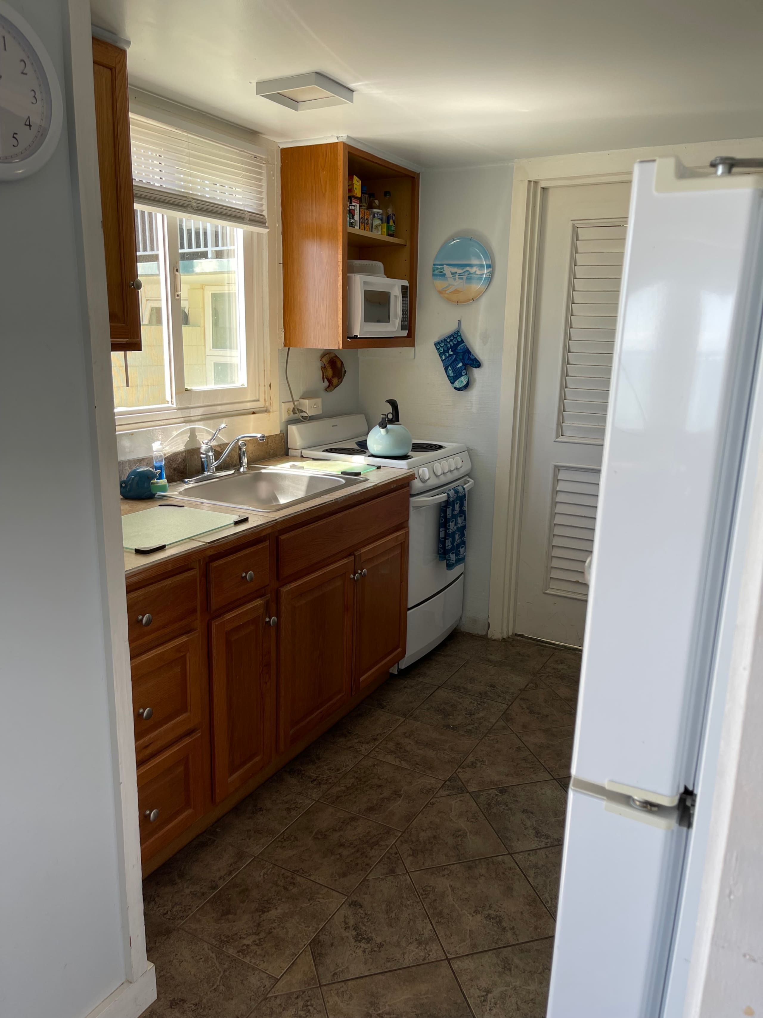 Aloha Beach Front Cottage - Image 7