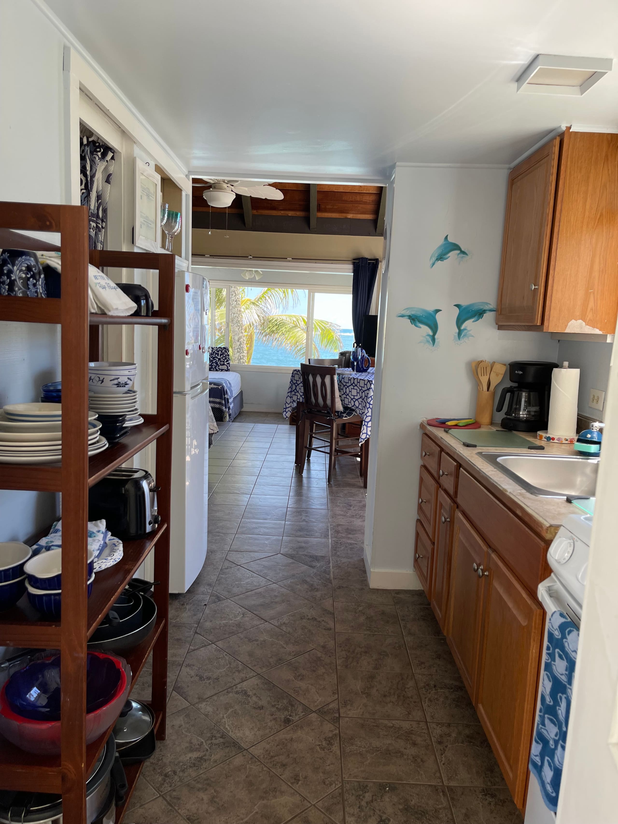 Aloha Beach Front Cottage - Image 6