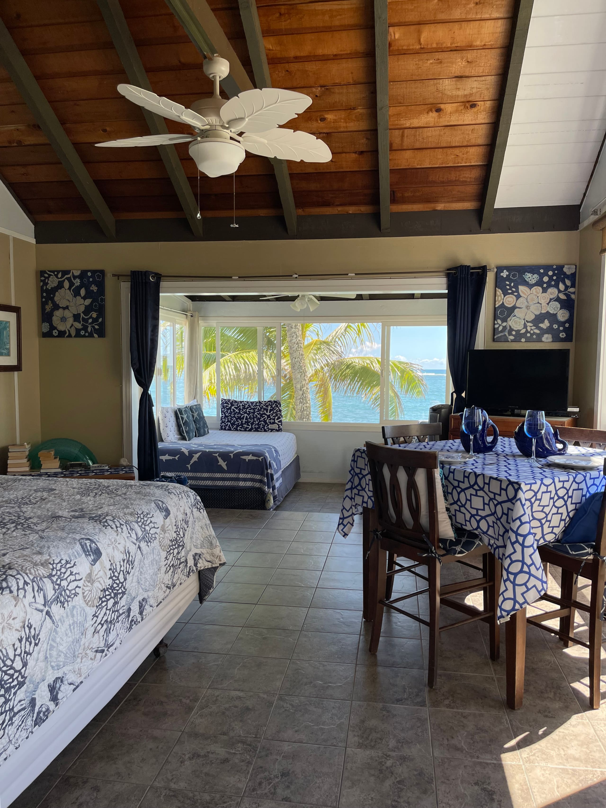 Aloha Beach Front Cottage - Image 5
