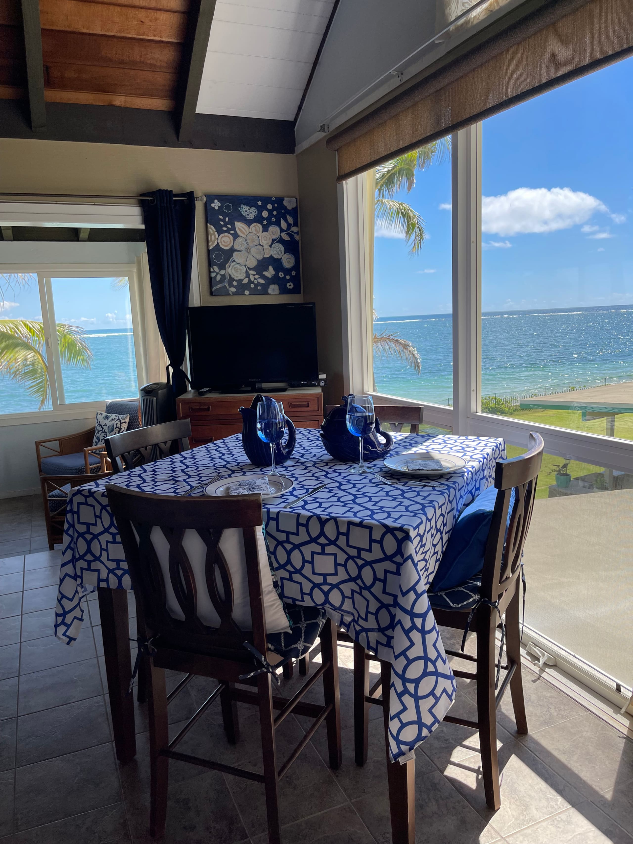Aloha Beach Front Cottage - Image 3