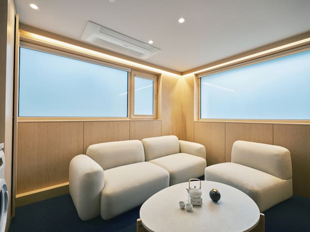 Dandelion City Seoul managed Airbnb listing 1