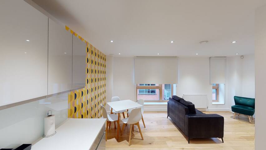 2 bedroom 2 bathroom 5 people @ MCR City Centre gallery image 4