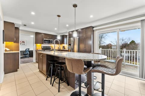 Fully Equipped central whole house

2 - 9 adults