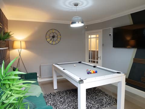 Successful Airbnb property: Great Liverpool Location! in County
