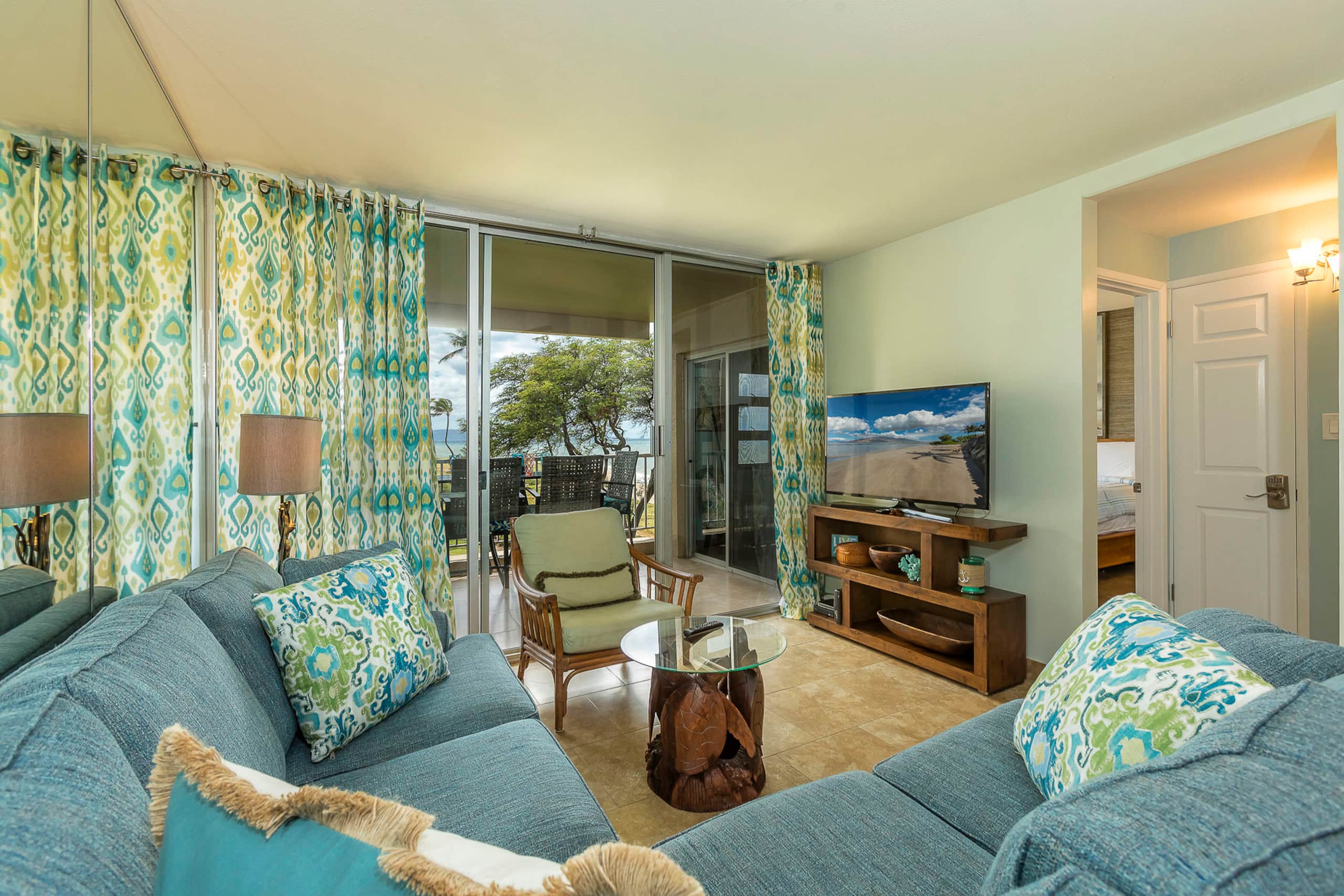 Beautiful Oceanfront Condo - Image 5