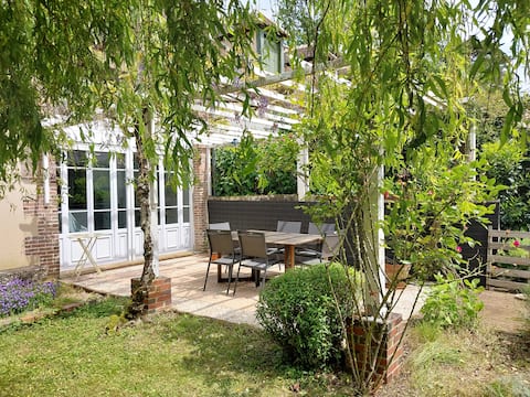 Very beautiful farmhouse in Puisaye.