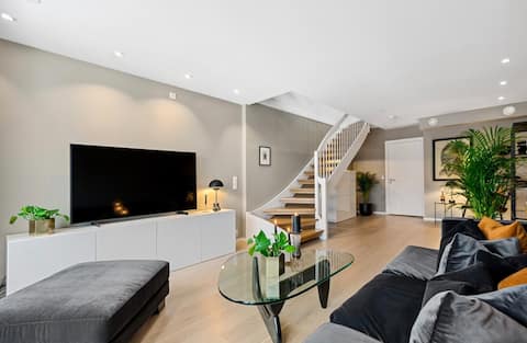 Popular Airbnb listing: Modern terraced house with views close to "everything" in Søndre Nordstrand