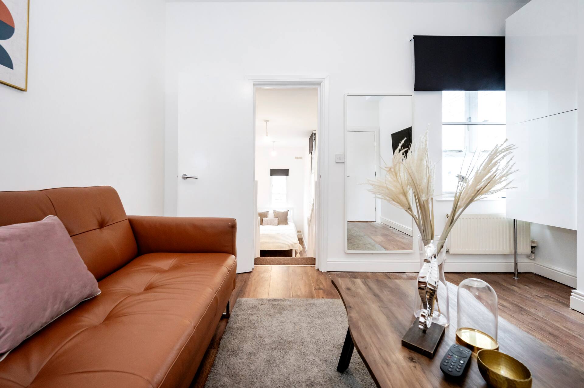 Beautiful Flat Near the Center 11 min